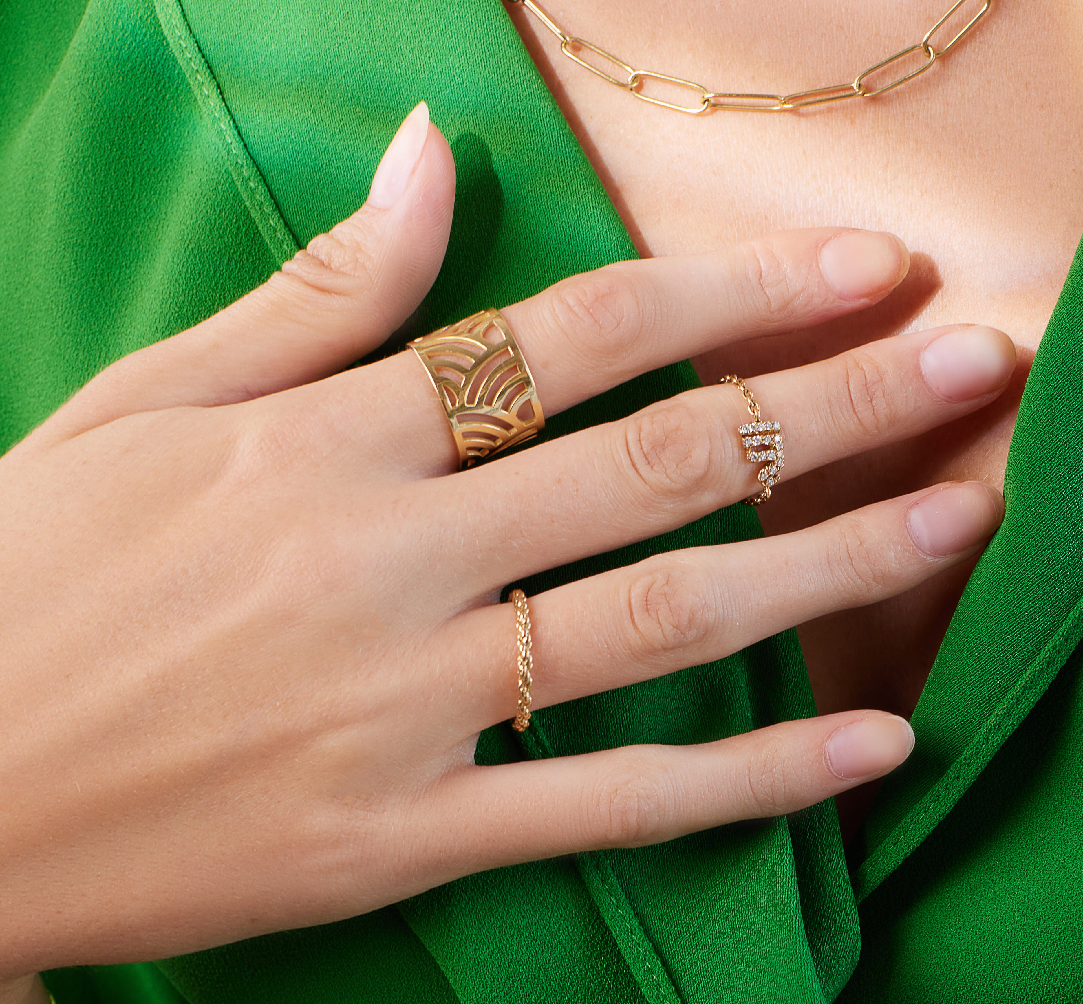 Engagement Band in 18k Yellow gold