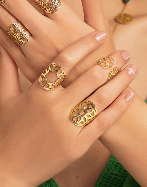 Arabesque Ring in Yellow Gold