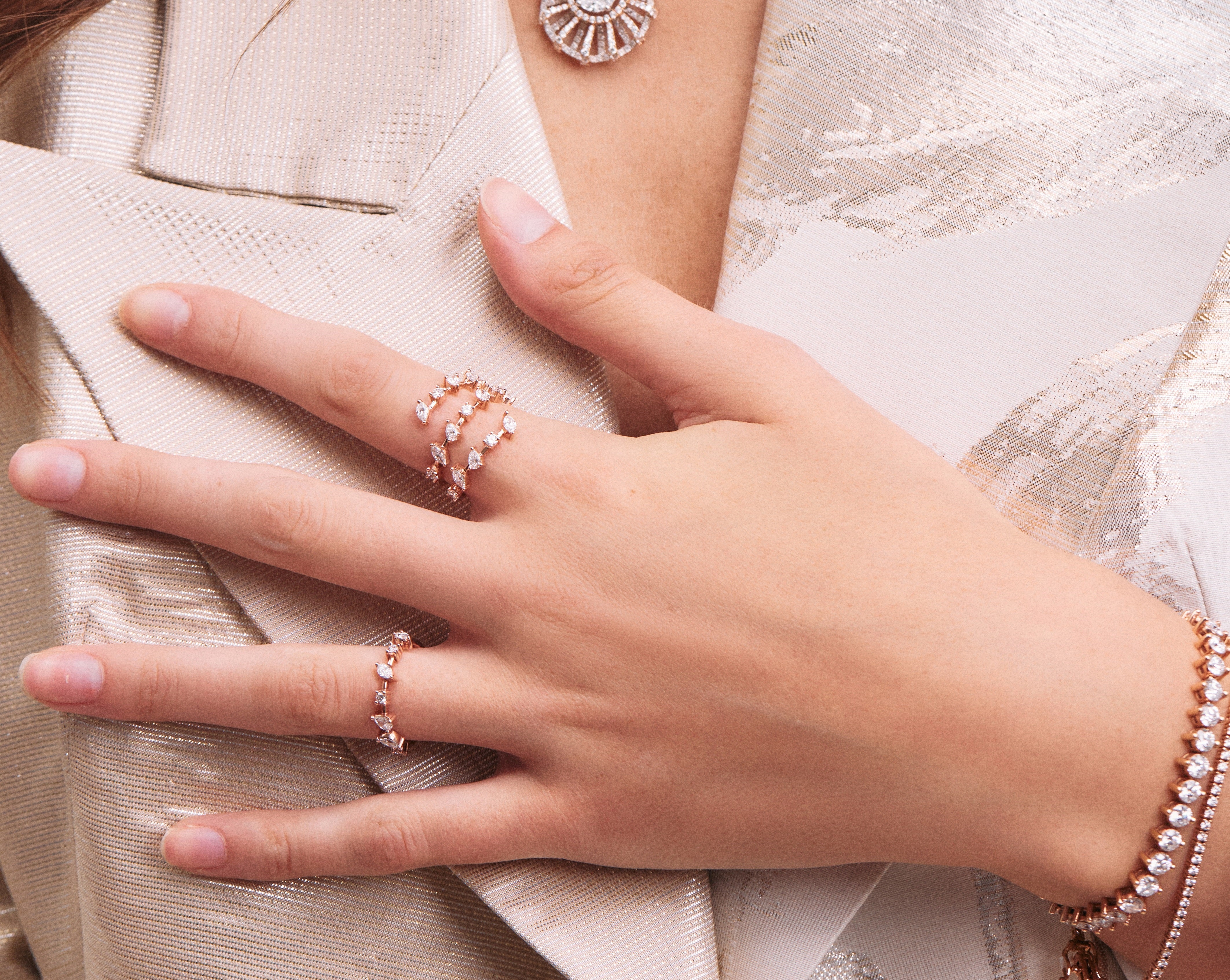 Diamond Stacking Ring in 18K