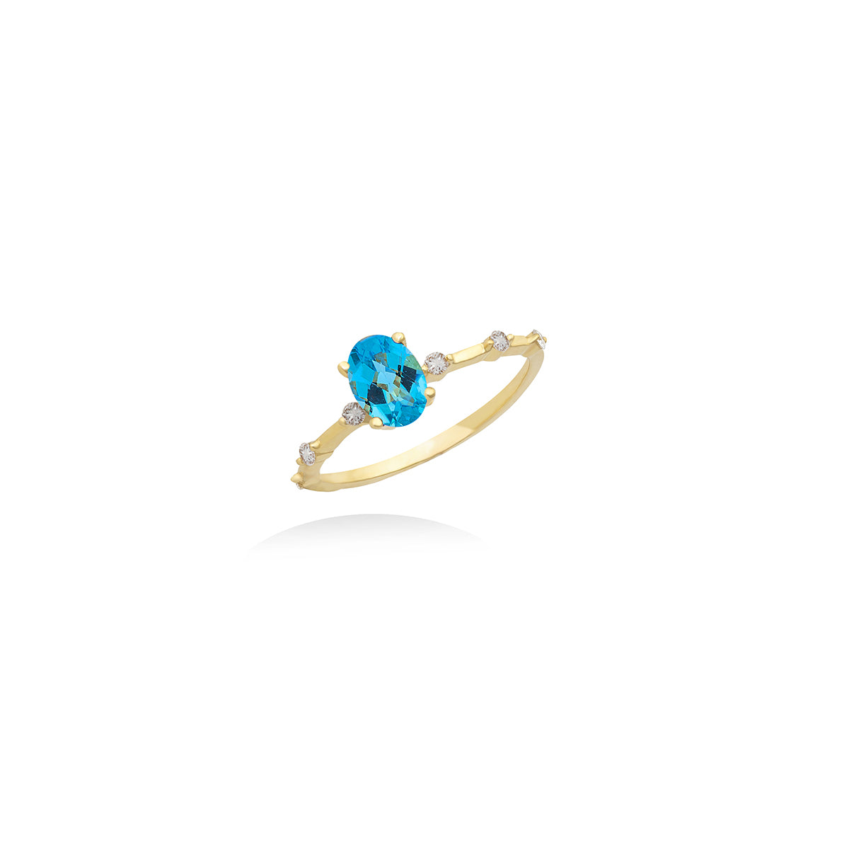 Diamond Ring in 18K Gold