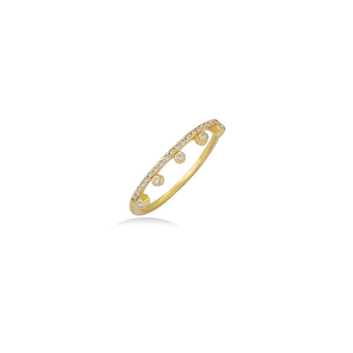 Five Stone Diamond Ring in 18K Gold